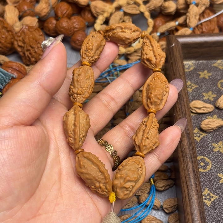 不***看文玩核桃吊坠麒麟脚