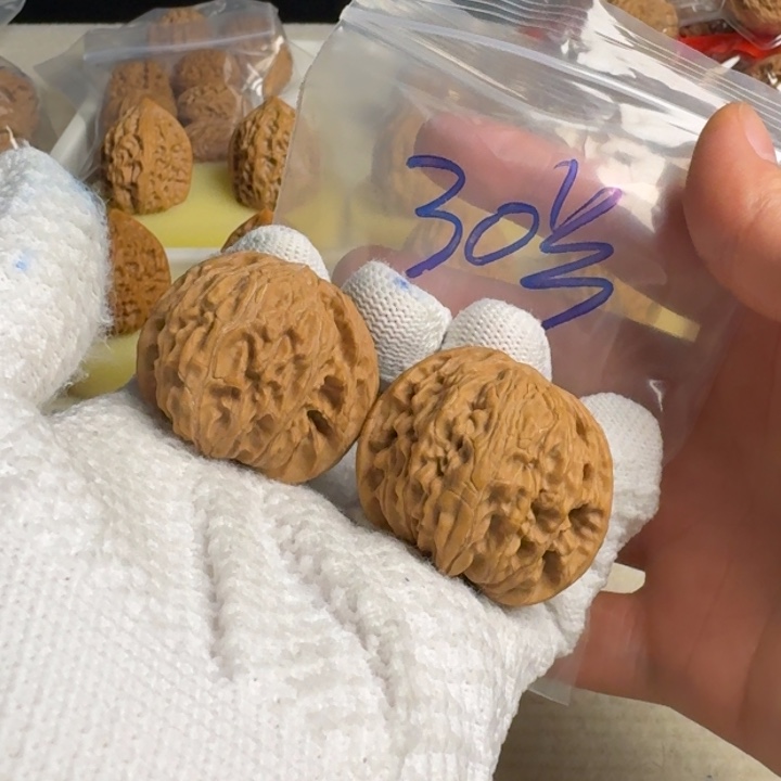 文玩核桃把件全品磨盘40