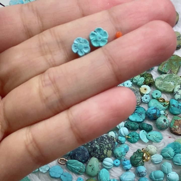 南红玛瑙未镶嵌珠宝奇石