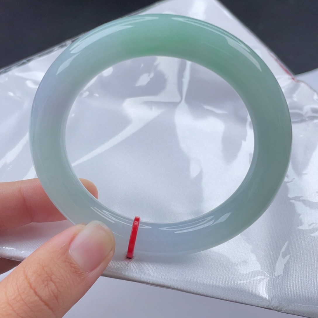 翡翠手镯（圆镯）未镶嵌