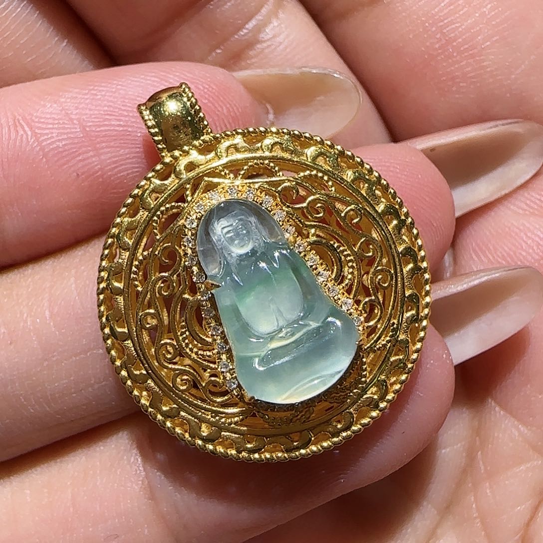 【闪购商品】颈饰18K金镶嵌翡翠天然