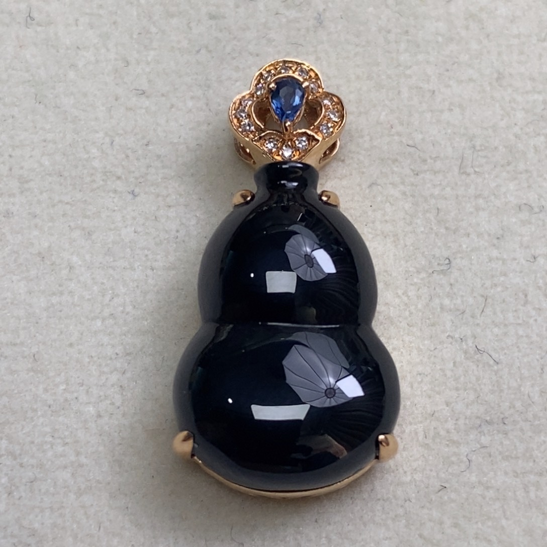 翡翠颈饰18K金镶嵌墨翠葫芦