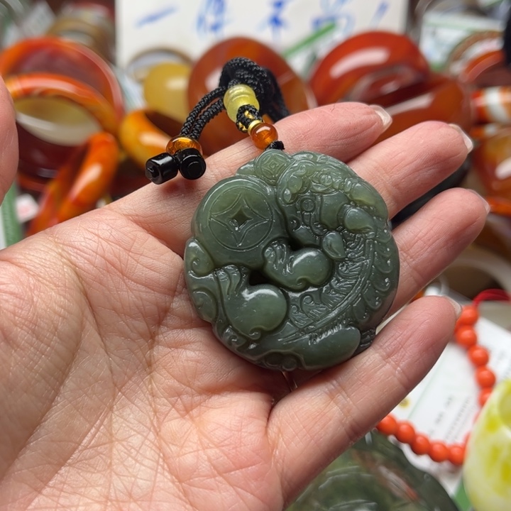 和田玉颈饰未镶嵌完**仙