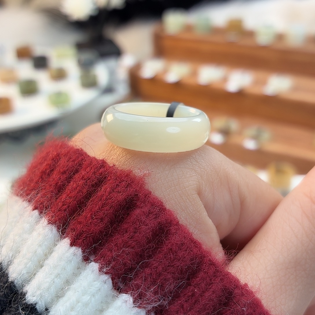 和田玉未镶嵌戒指i117晴水轮胎18.4mm港码18