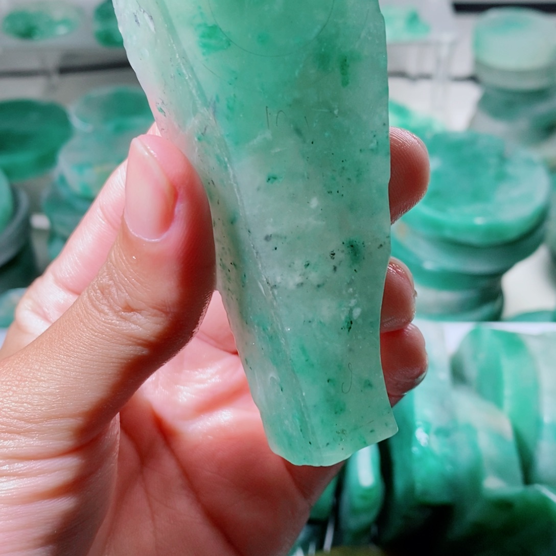 石英质玉吊坠(不含链)未镶嵌