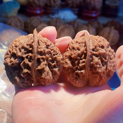 文玩核桃把件狂浪带彩磕尖44垃圾对