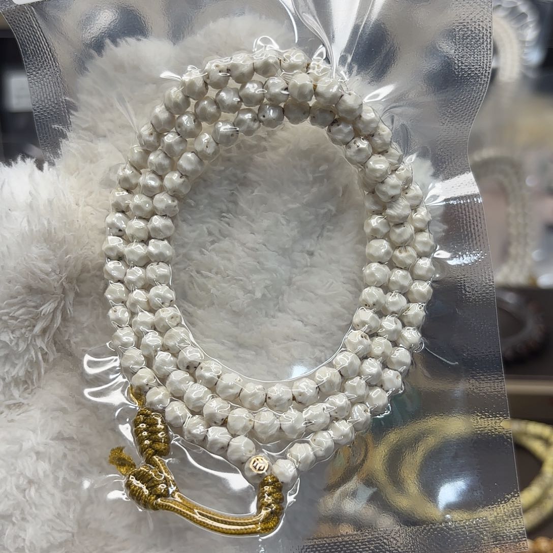 星月菩提吊坠高货金标款石玉骨瓷白6*6手精工无相找星