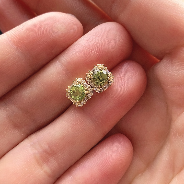 橄榄石耳钉银S925镶嵌