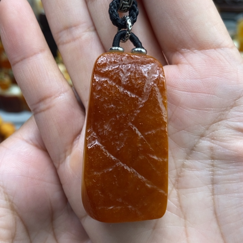 【闪购商品】琥珀颈饰未镶嵌