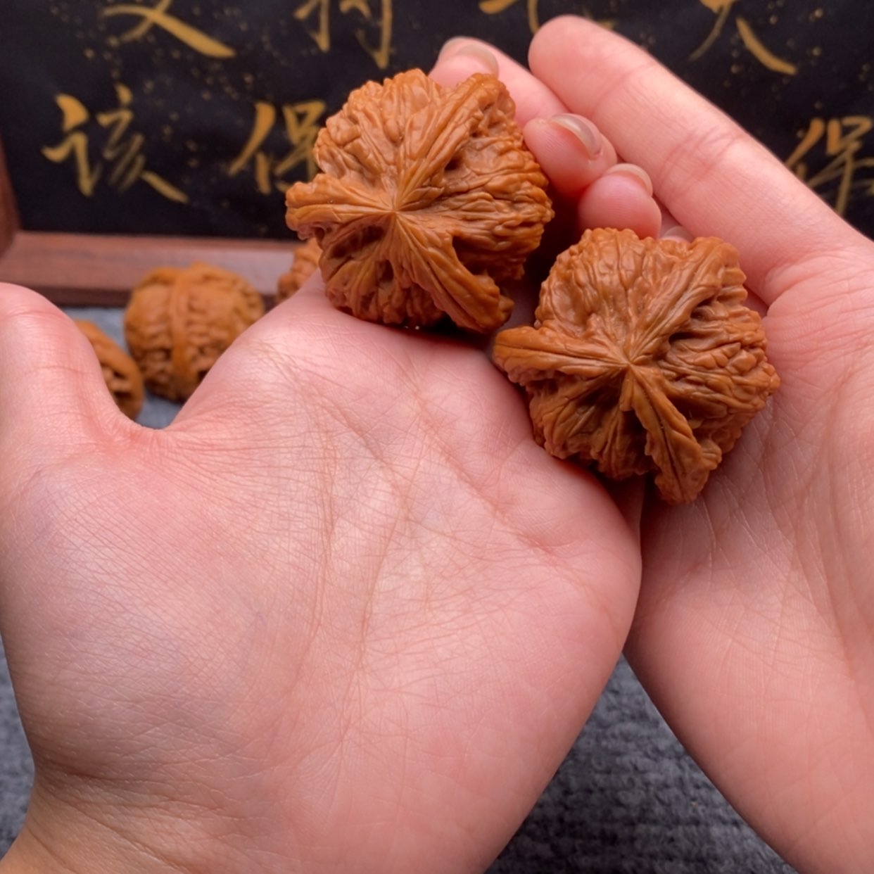 【闪购商品】吊坠文玩核桃憨****?