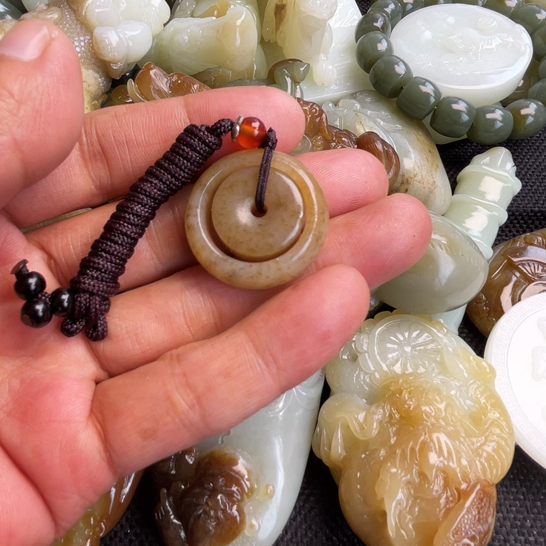 和田玉吊坠(不含链)未镶嵌谢*九