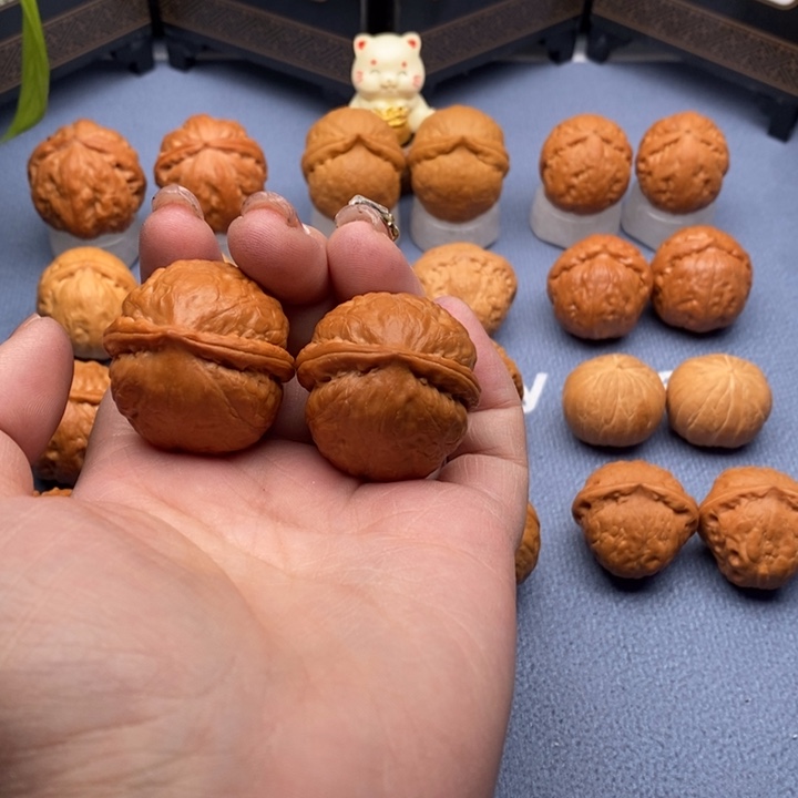 文玩核桃把件铁皮管帽