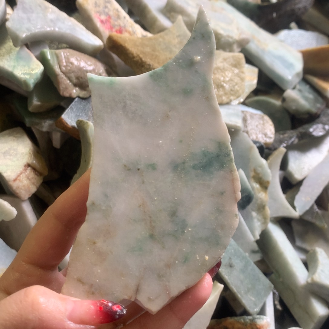 翡翠颈饰未镶嵌缅甸翡翠