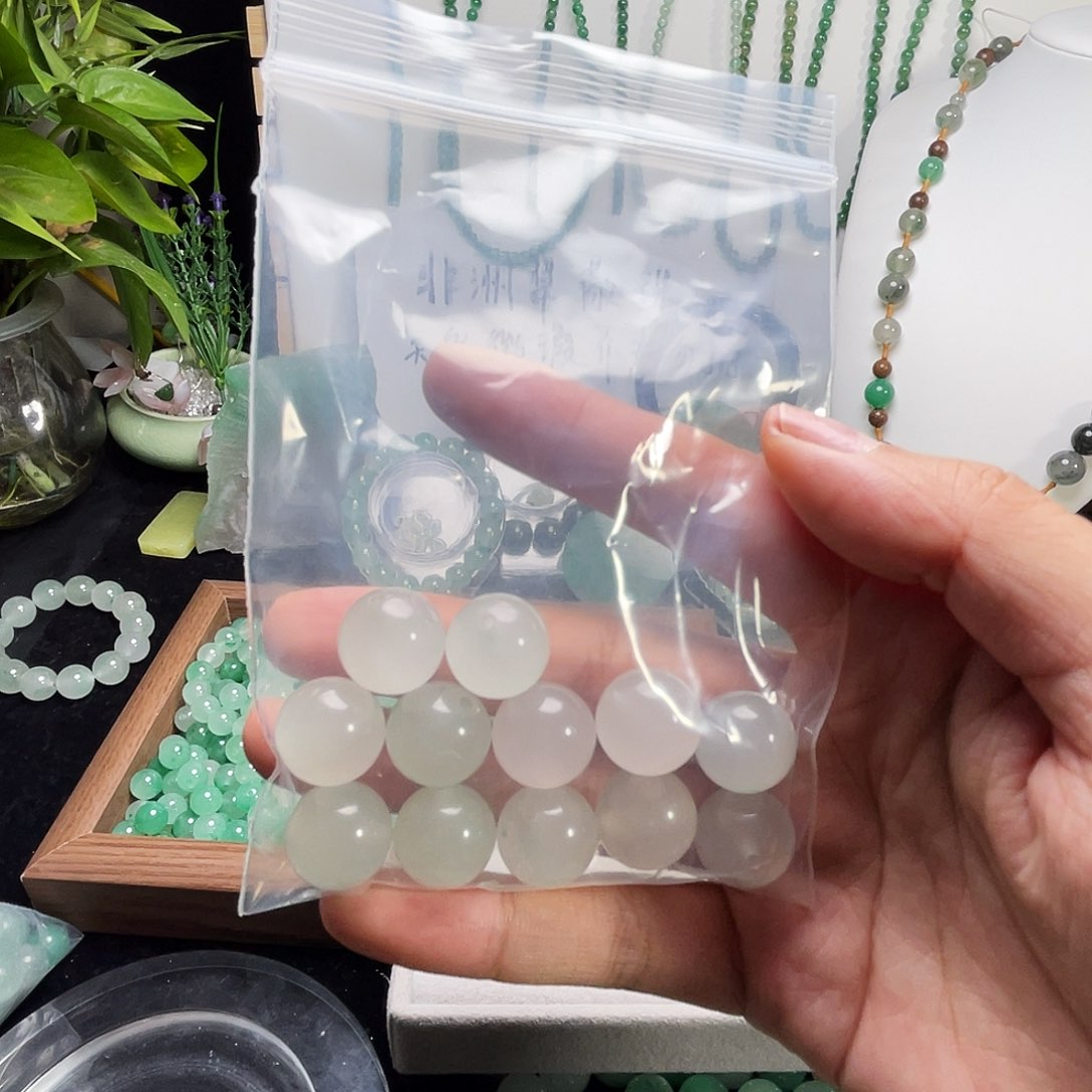 思***陈石英质玉手链合金
