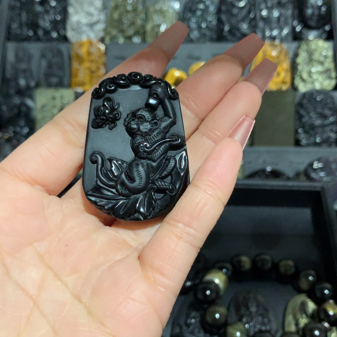 黑曜岩吊坠(赠链)未镶嵌猴***了