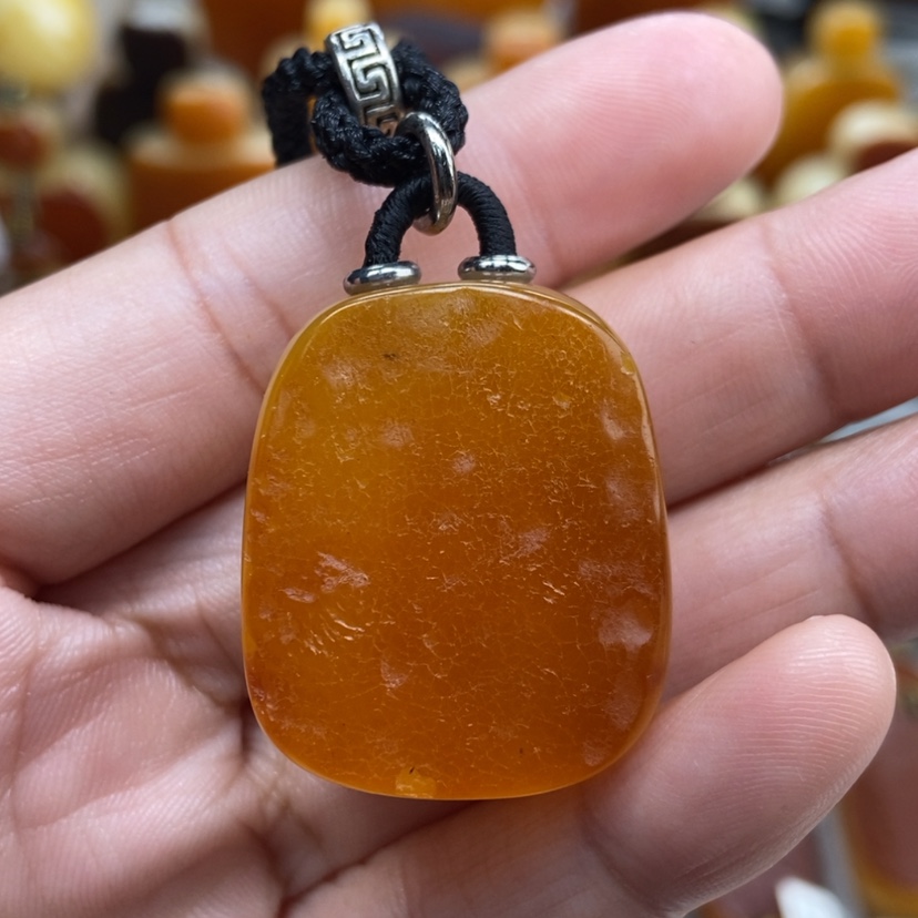 【闪购商品】琥珀颈饰未镶嵌