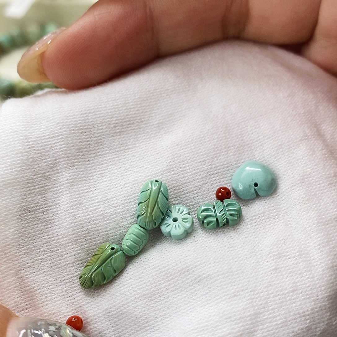 南红玛瑙未镶嵌珠宝奇石