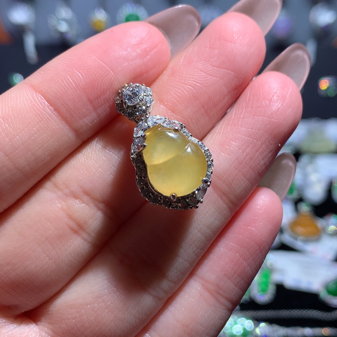 翡翠颈饰银S925镶嵌天然翡翠