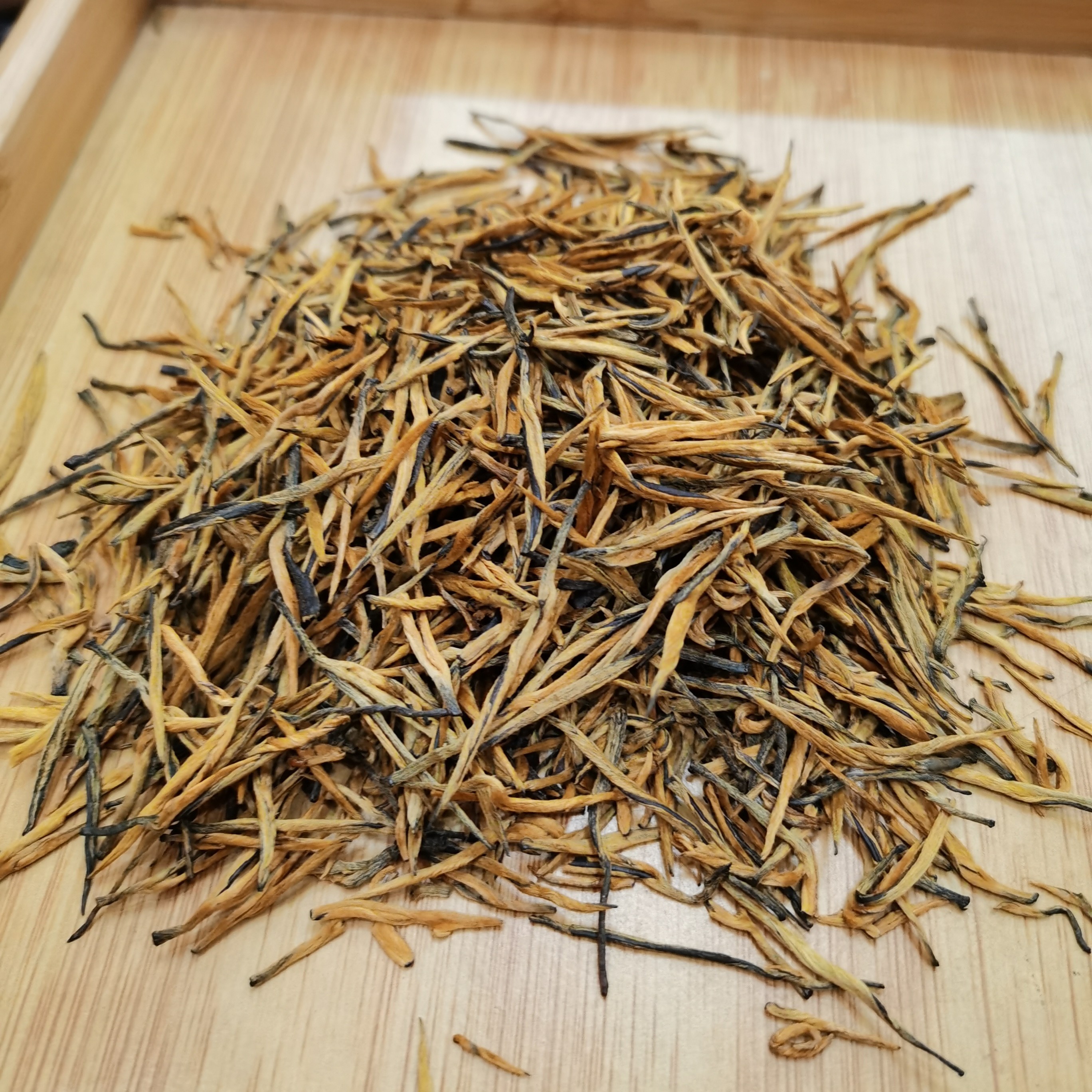 云南滇红大金针红茶单芽全芽头蜜香型散茶