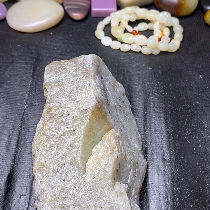 未镶嵌和田玉摆件