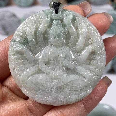 翡翠颈饰未镶嵌千手观音福利