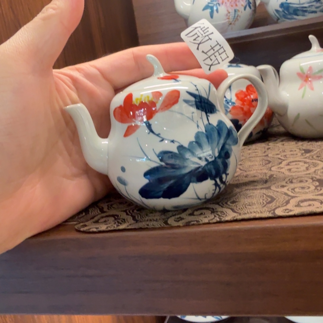 釉下手绘茶具微瑕