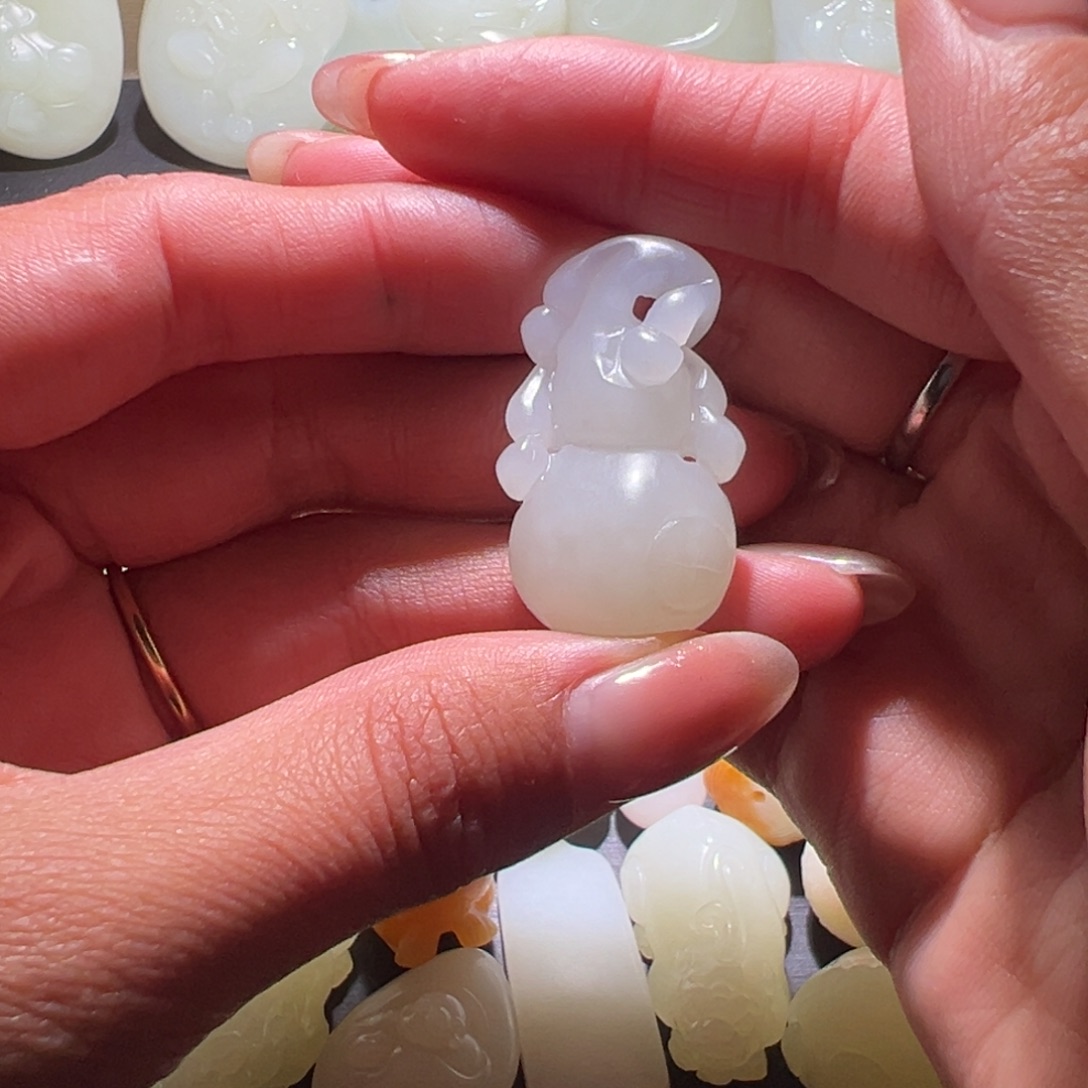 曾***海和田玉未镶嵌颈饰