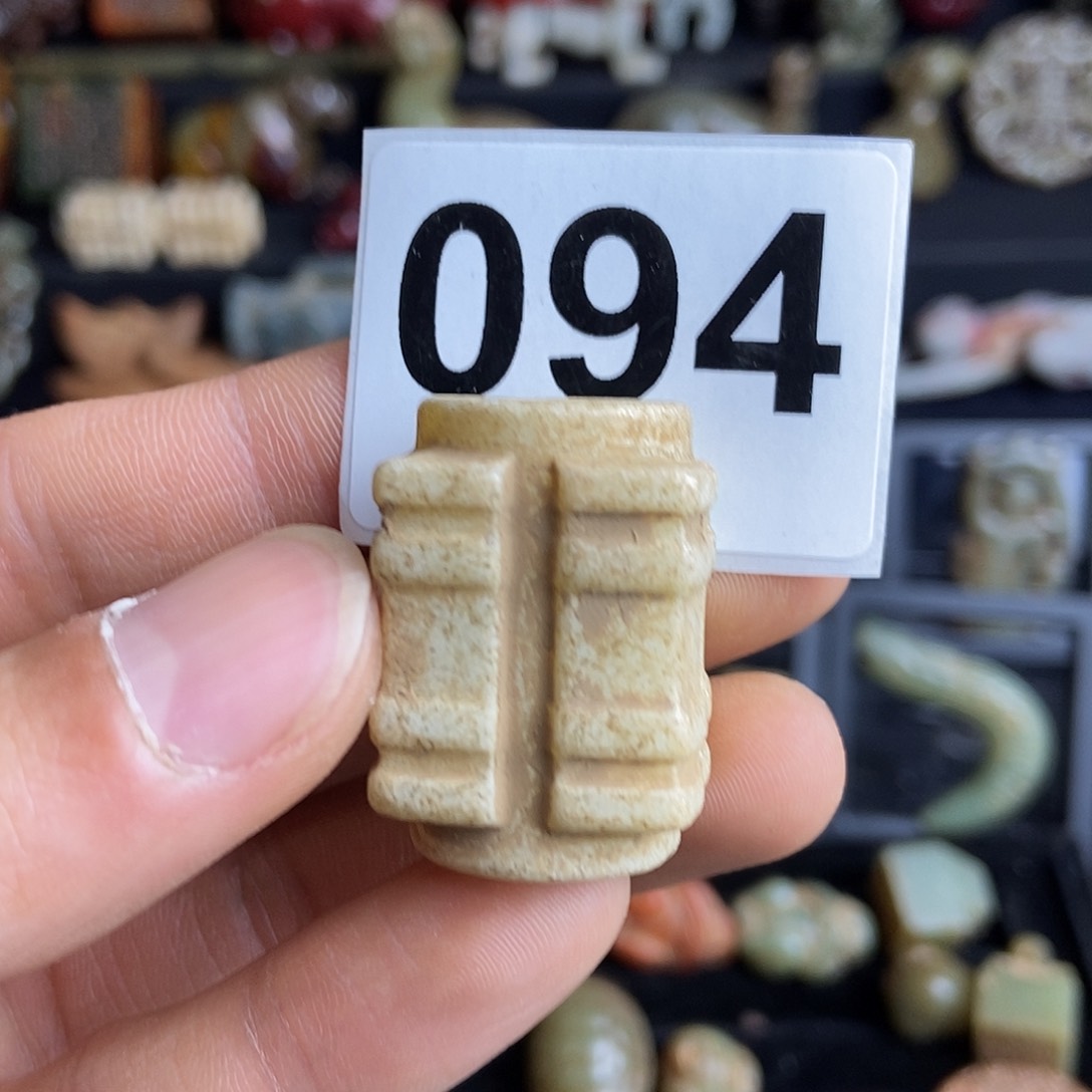 和田玉饰品未镶嵌