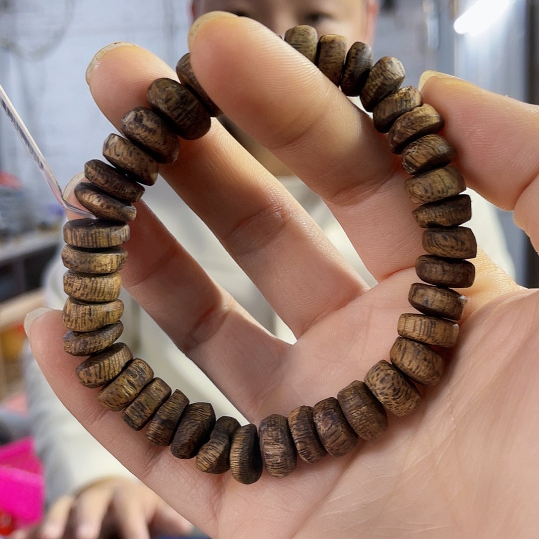 沉香手串老黄棋随型单圈1.2/12克多样性发一