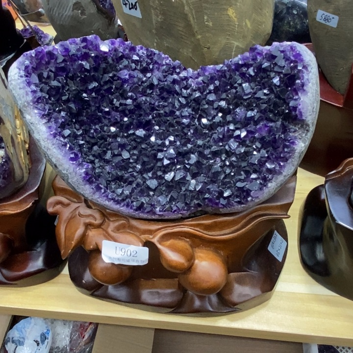 紫晶大型摆件（非配饰）未镶嵌