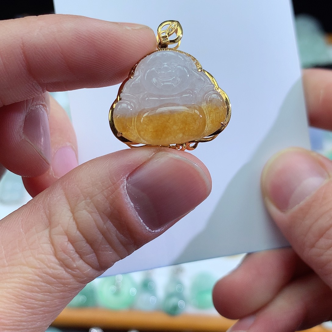 翡翠颈饰18K金镶嵌冰种飘黄翡佛公