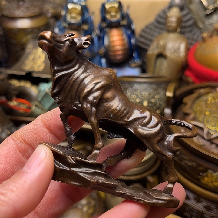 精美铜器批发档口