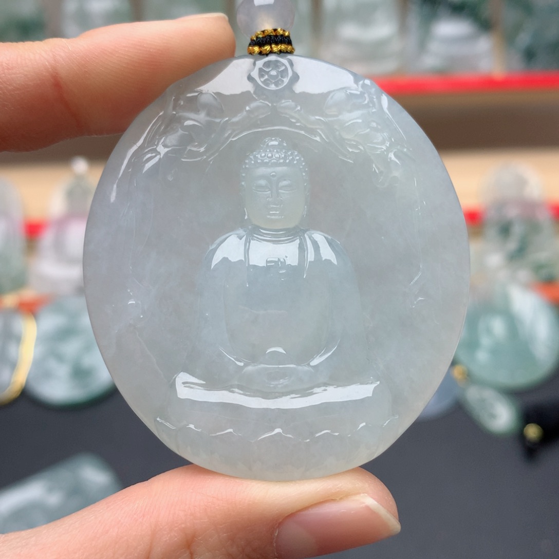 翡翠颈饰未镶嵌大日