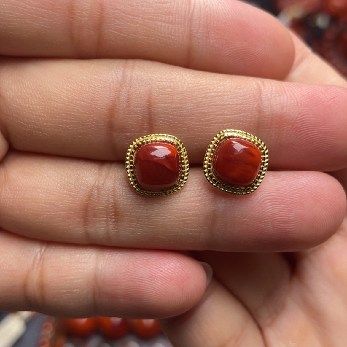 【闪购商品】银S925镶嵌方糖耳钉南红玛瑙