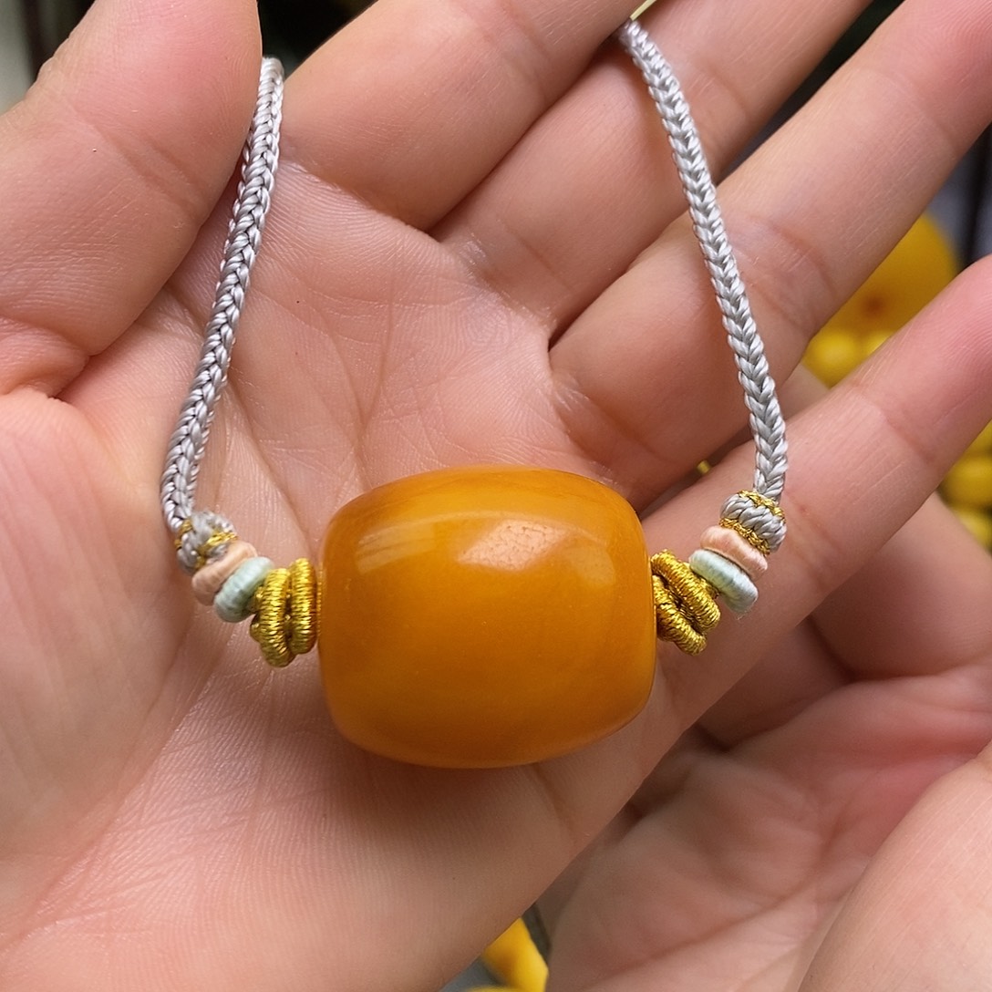 蜜蜡未镶嵌珠宝奇石