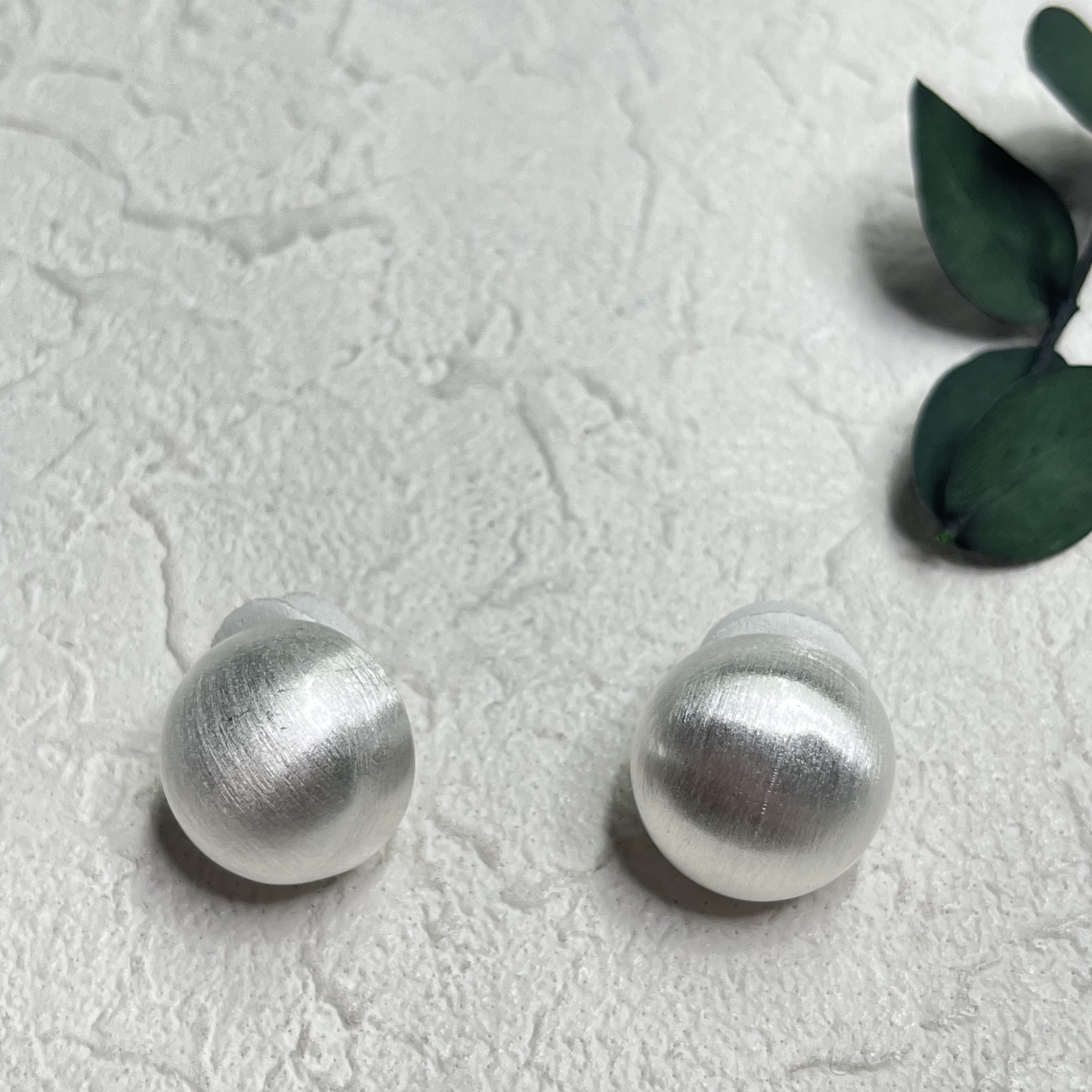 铜合金耳饰 复古磨砂拉丝圆球银色耳钉bp1496