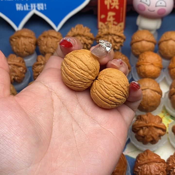 文玩核桃把件조***동猴头