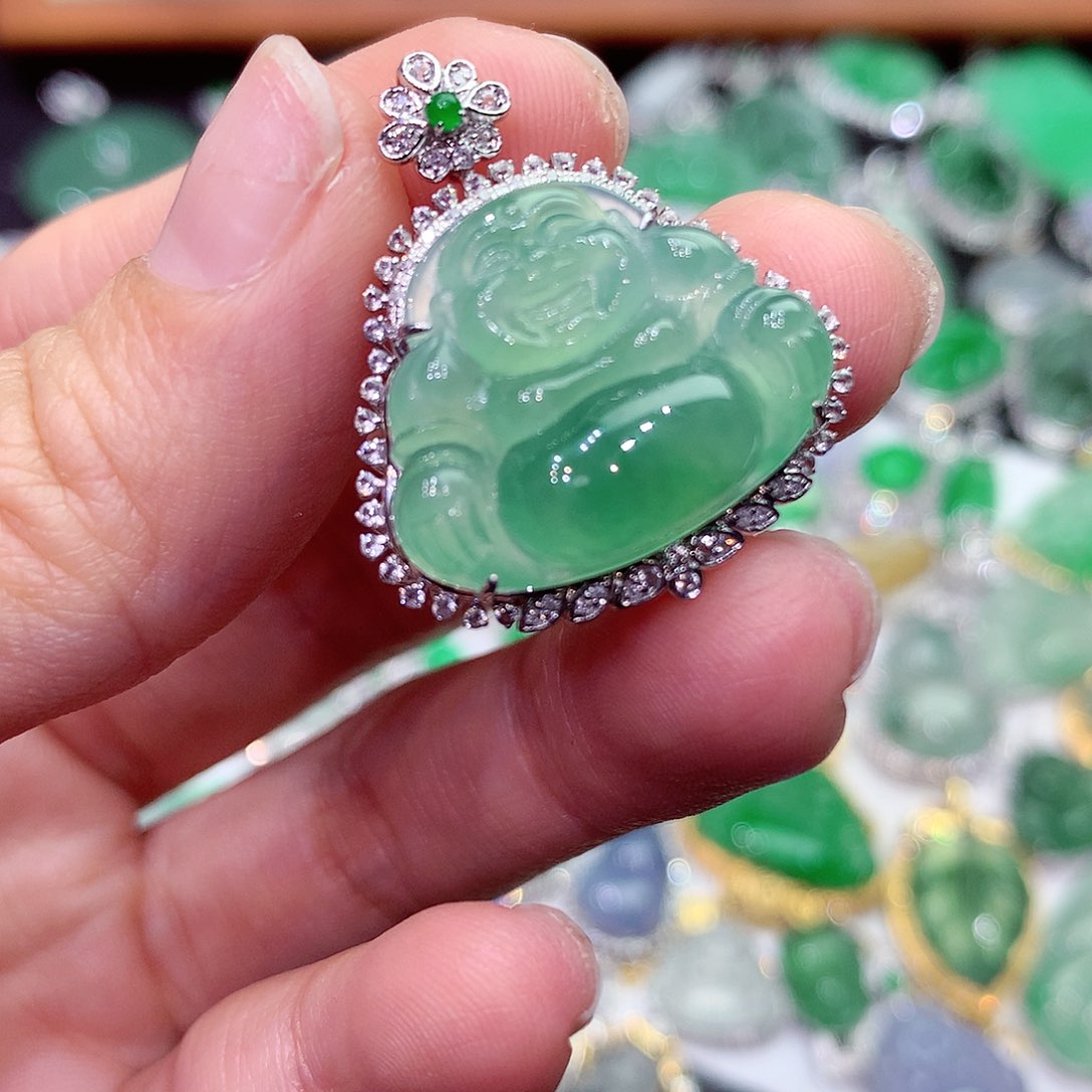 翡翠吊坠(不含链)18K金镶嵌?****.