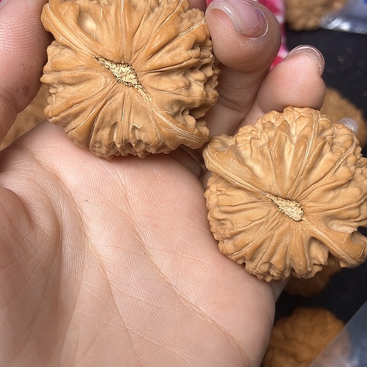 文玩核桃把件赵*龙45闷白