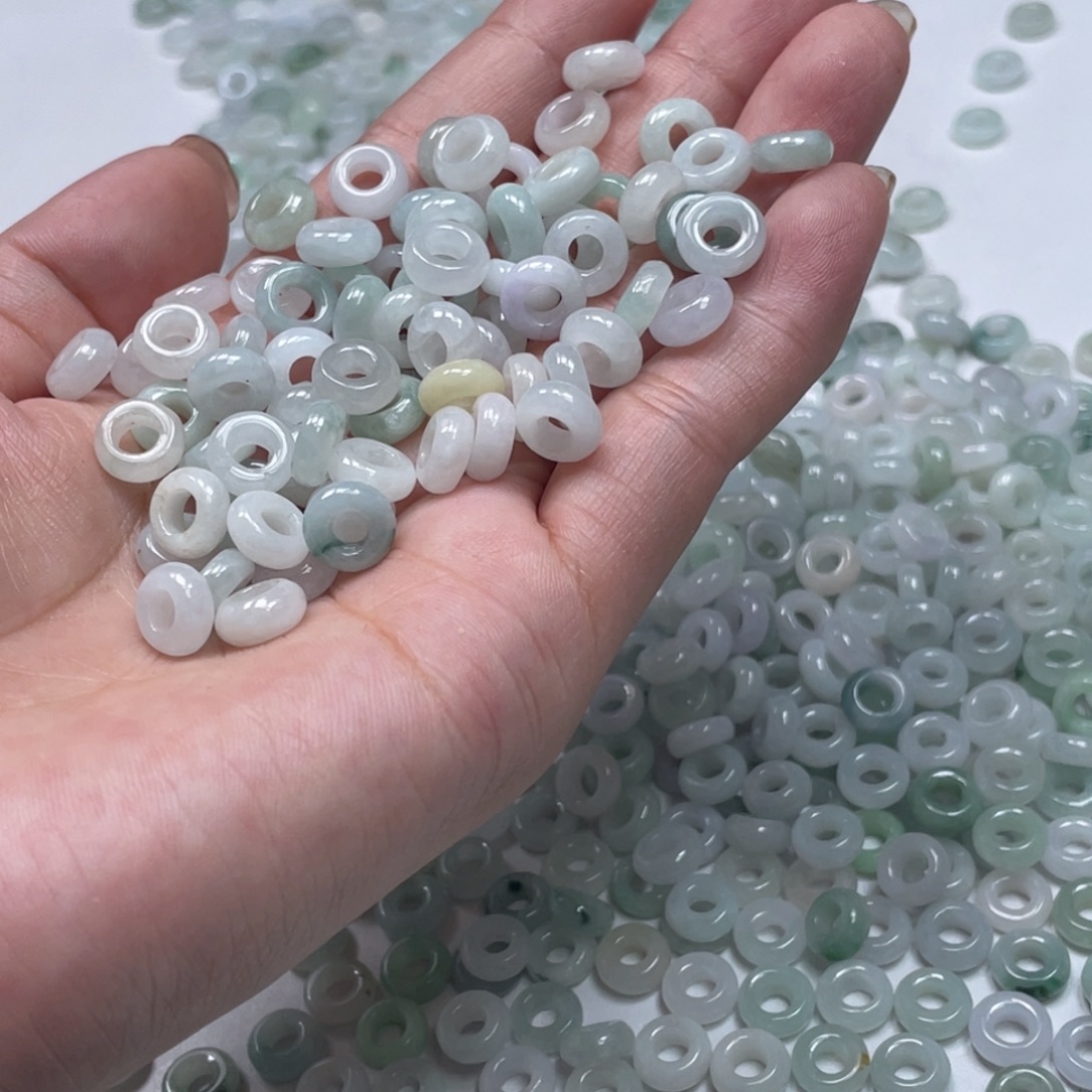 翡翠未镶嵌颈饰翡翠吊坠