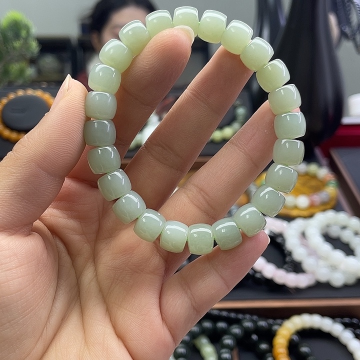 和田玉未镶嵌手串