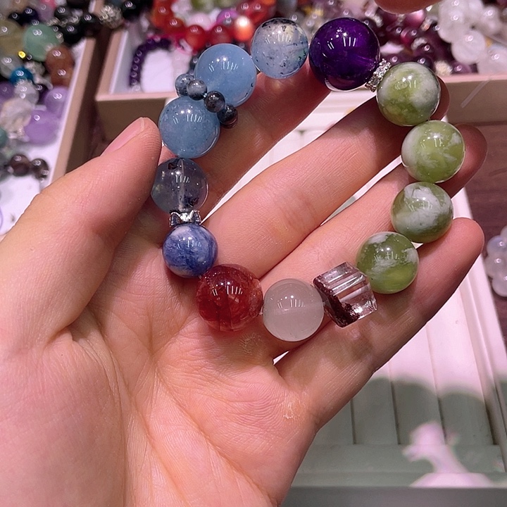 水晶手串未镶嵌海蓝宝多宝