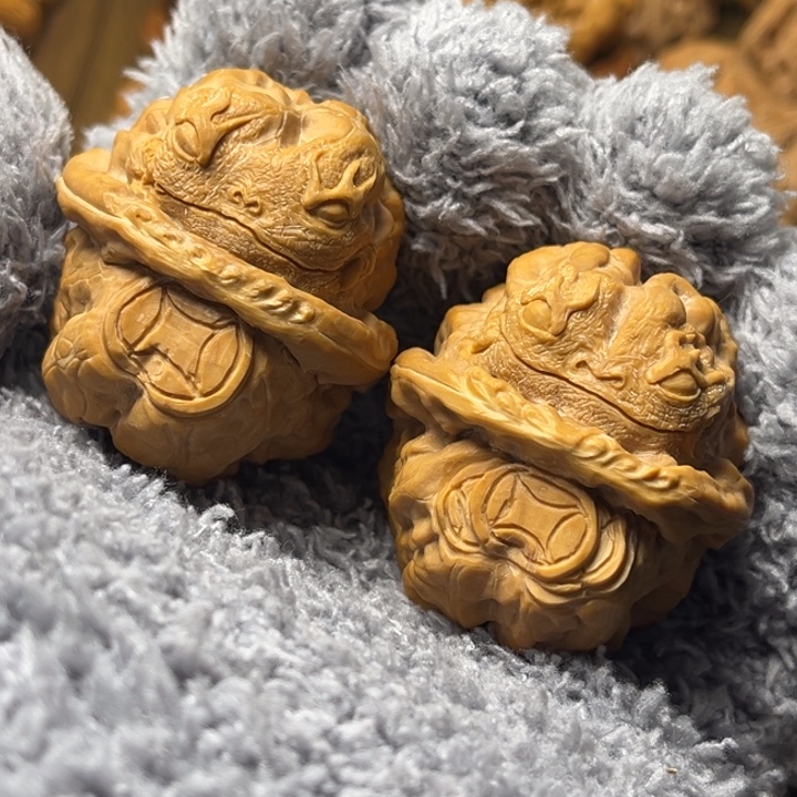 文玩核桃把件蛤蟆头