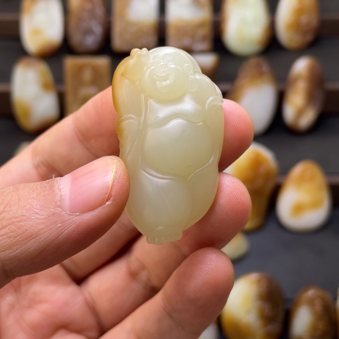 和田玉（糖玉）未镶嵌颈饰
