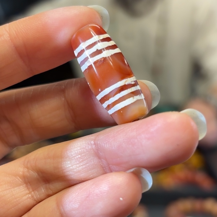 包***）玛瑙/玉髓未镶嵌颈饰