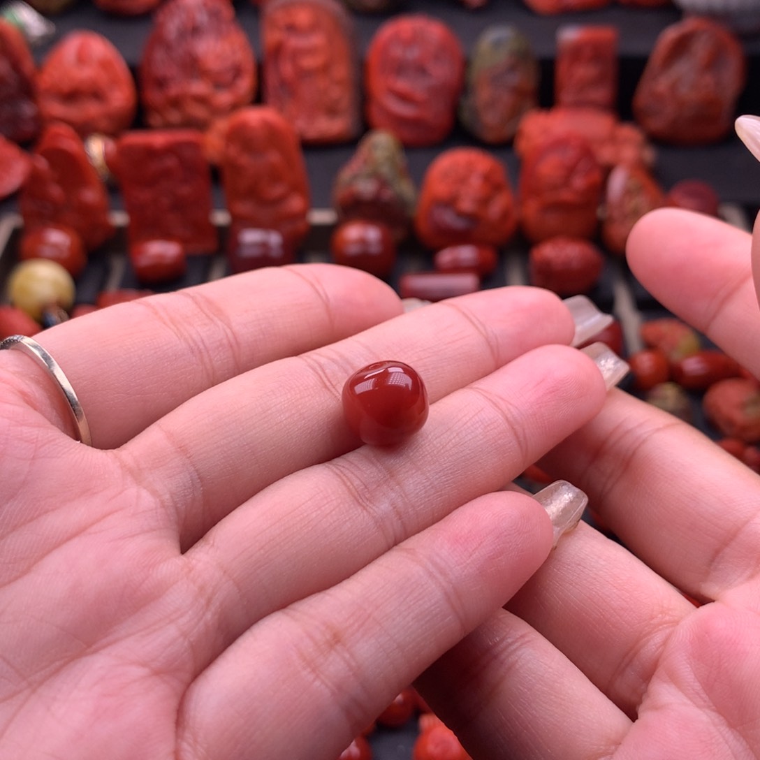 南红玛瑙南红川料原矿牛血红老型11mm未镶嵌