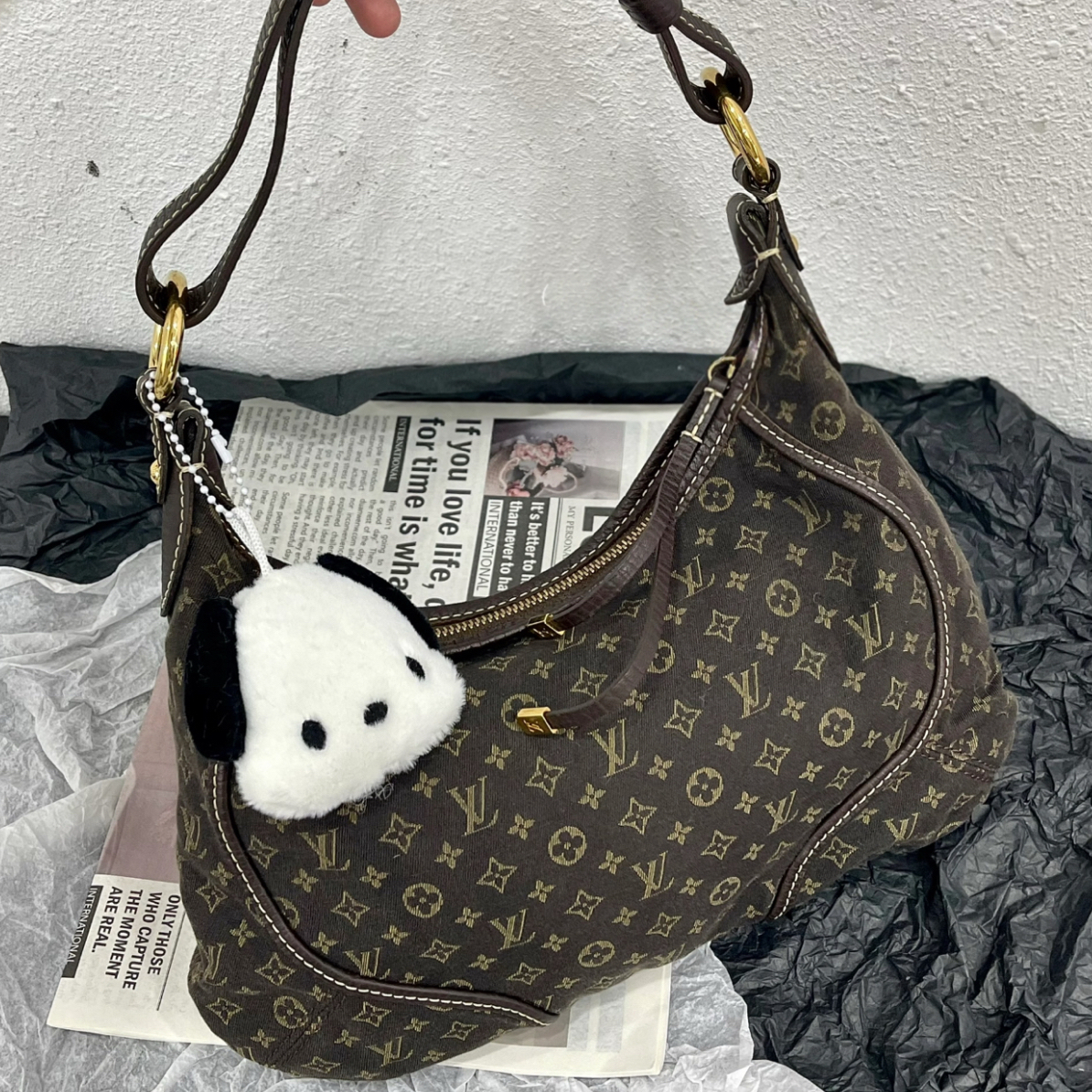 95新 LouisVuitton/路易威登 棕色丹宁老花牛角单肩包