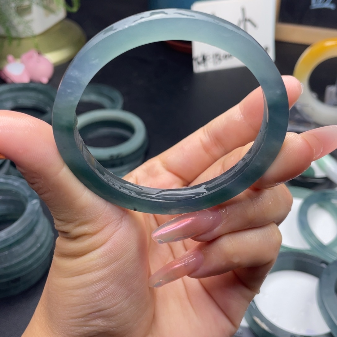 未镶嵌翡翠手镯定制翡翠