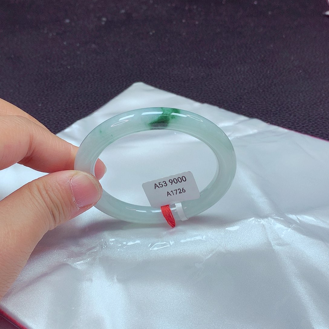 翡翠手镯（圆镯）未镶嵌手镯53