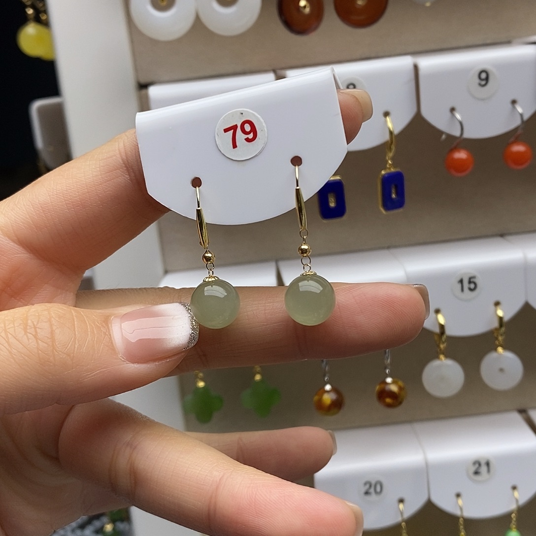 和田玉18K金镶嵌耳饰